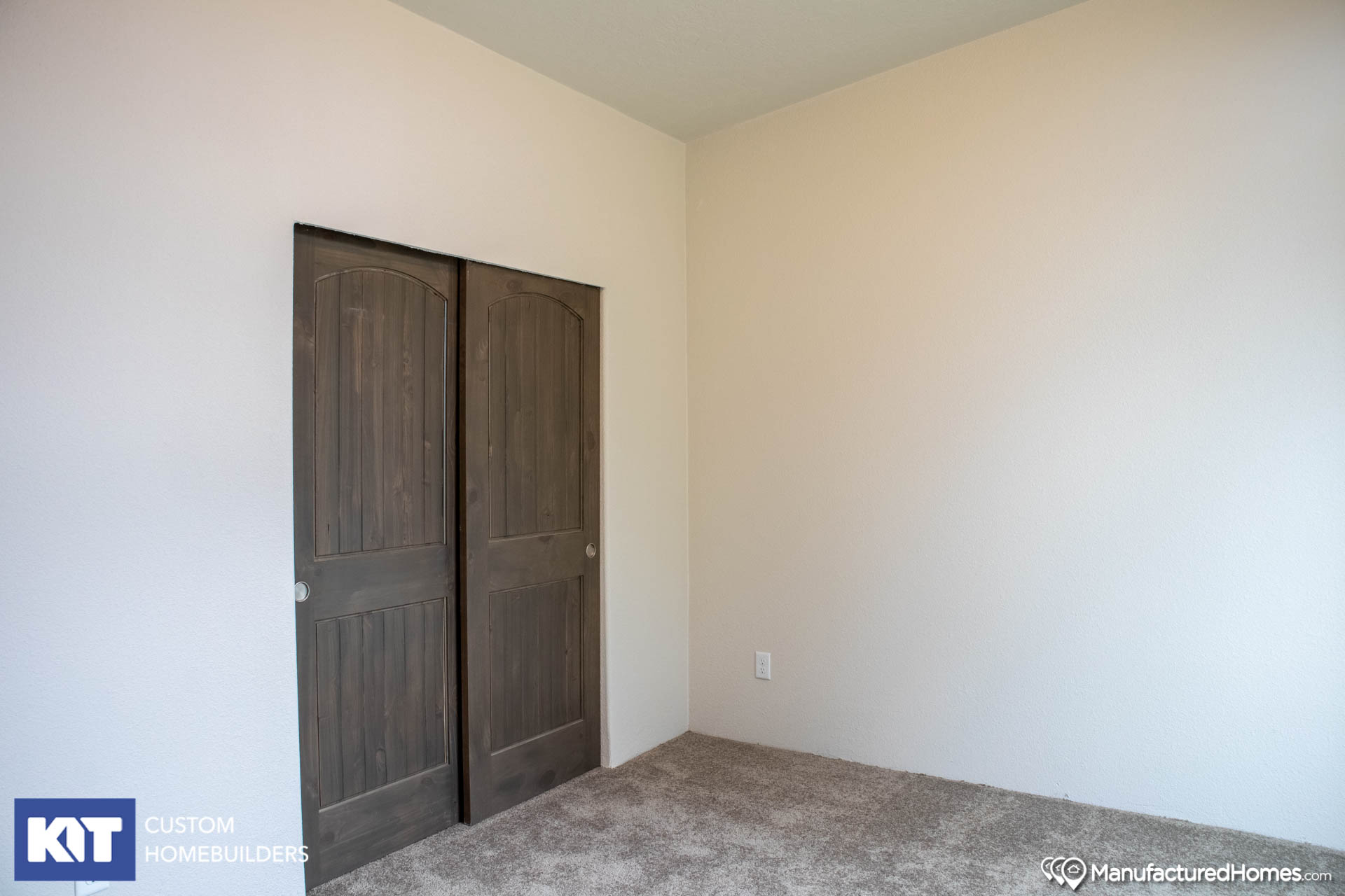 ABC部屋 Cedar Canyon / 2078 2BR built by KIT Custom Homebuilders